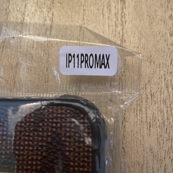 MK 11Pro Max iPhone Case - Picture 6 of 7